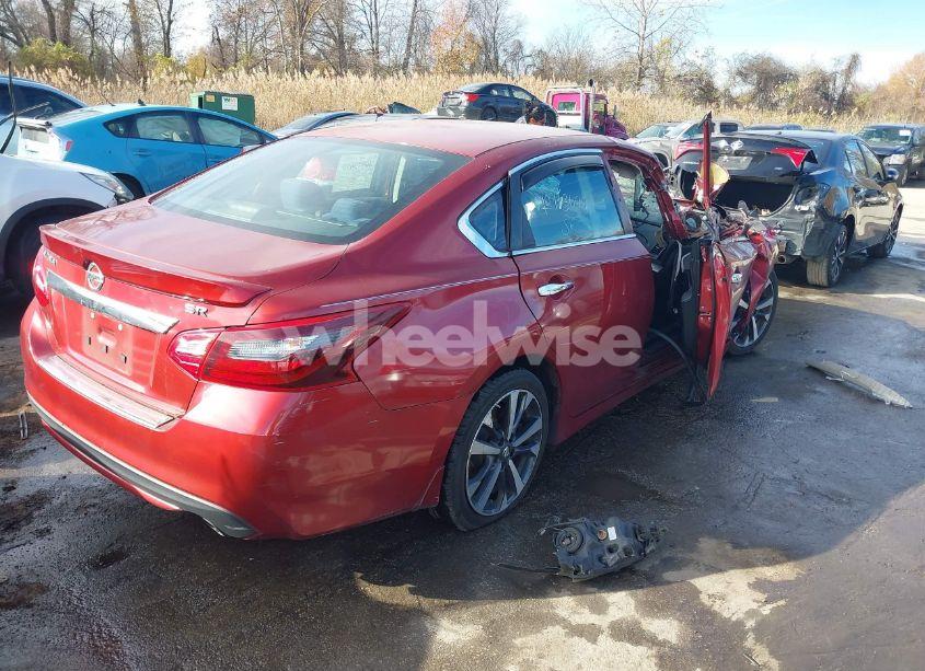 Photo 4 of 2016 Nissan Altima 2.5 SR (VIN 1N4AL3AP4GC190280)