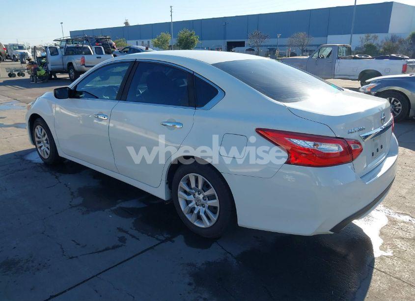 Photo 3 of 2016 Nissan Altima 2.5/2.5 S/2.5 SL/2.5 SR/2.5 SV (VIN 1N4AL3AP4GC201567)