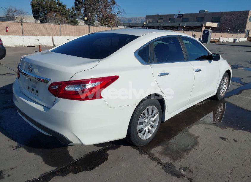 Photo 4 of 2016 Nissan Altima 2.5/2.5 S/2.5 SL/2.5 SR/2.5 SV (VIN 1N4AL3AP4GC201567)