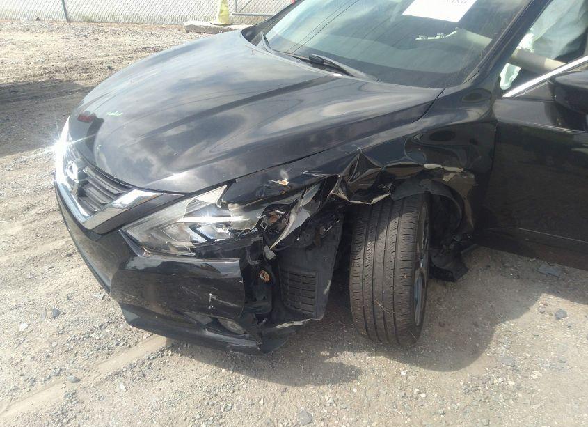 Photo 6 of 2016 Nissan Altima 2.5 SR (VIN 1N4AL3AP4GC216845)