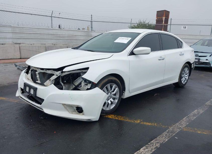 Photo 2 of 2016 Nissan Altima 2.5 (VIN 1N4AL3AP4GC218918)