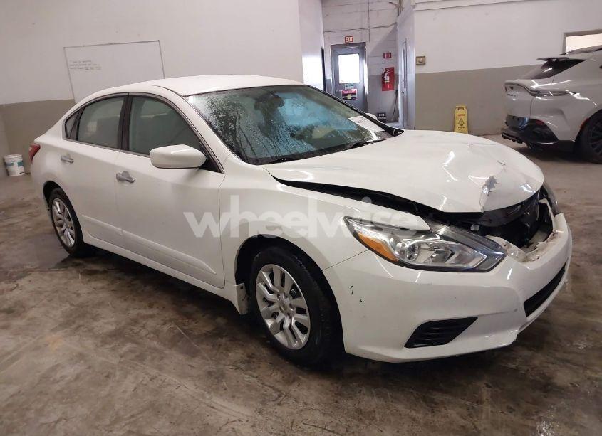 2016 Nissan Altima 2.5 S (VIN 1N4AL3AP4GC242801) main photo