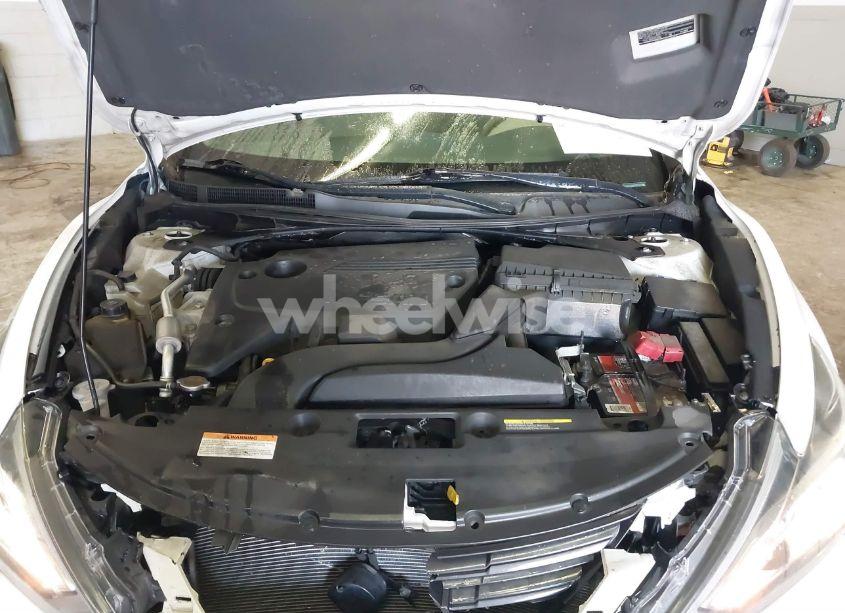 Photo 10 of 2016 Nissan Altima 2.5 S (VIN 1N4AL3AP4GC242801)