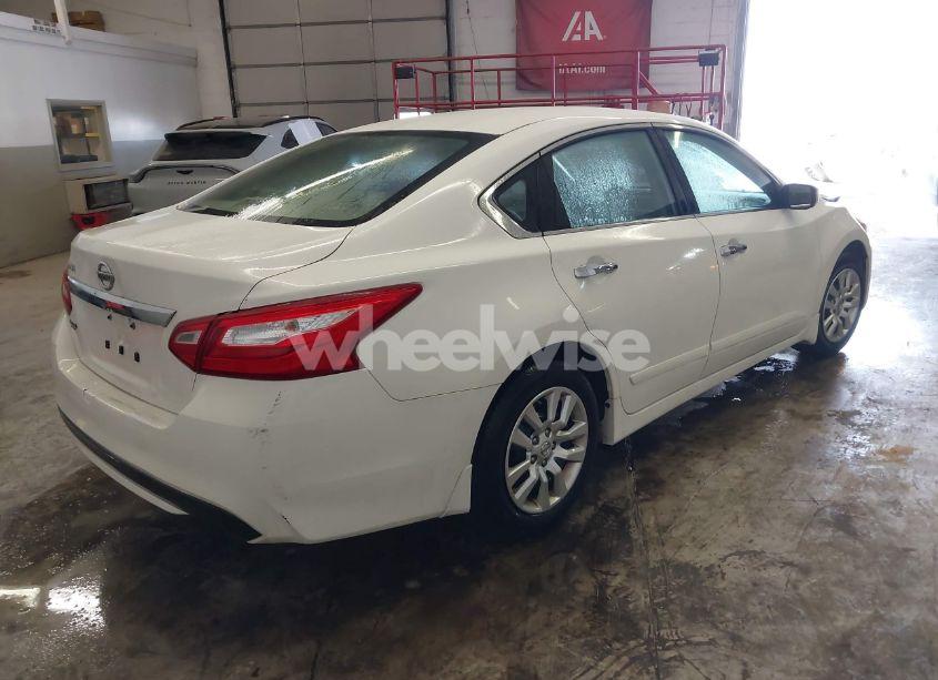 Photo 4 of 2016 Nissan Altima 2.5 S (VIN 1N4AL3AP4GC242801)