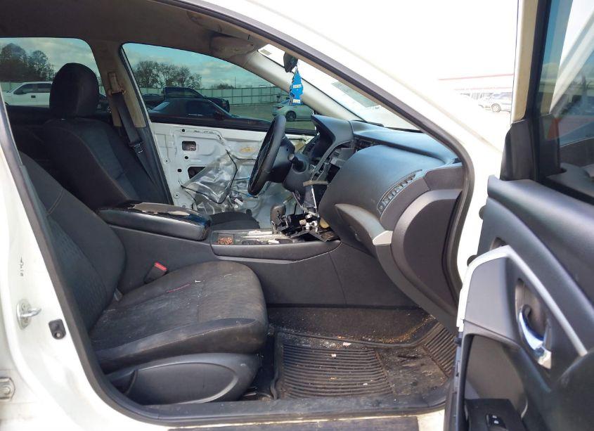 Photo 5 of 2016 Nissan Altima 2.5/2.5 S/2.5 SL/2.5 SR/2.5 SV (VIN 1N4AL3AP4GC244757)