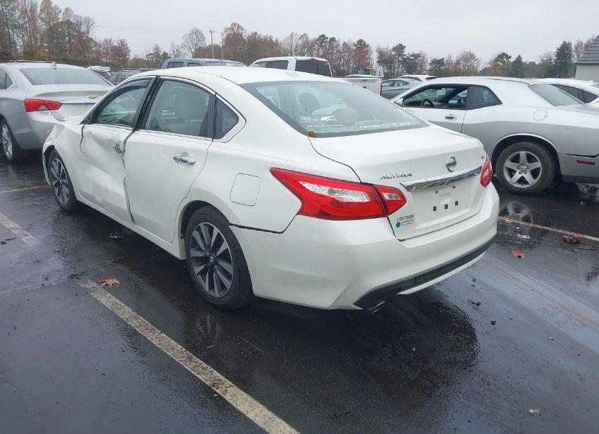 Photo 3 of 2016 Nissan Altima 2.5 SL (VIN 1N4AL3AP4GC250932)