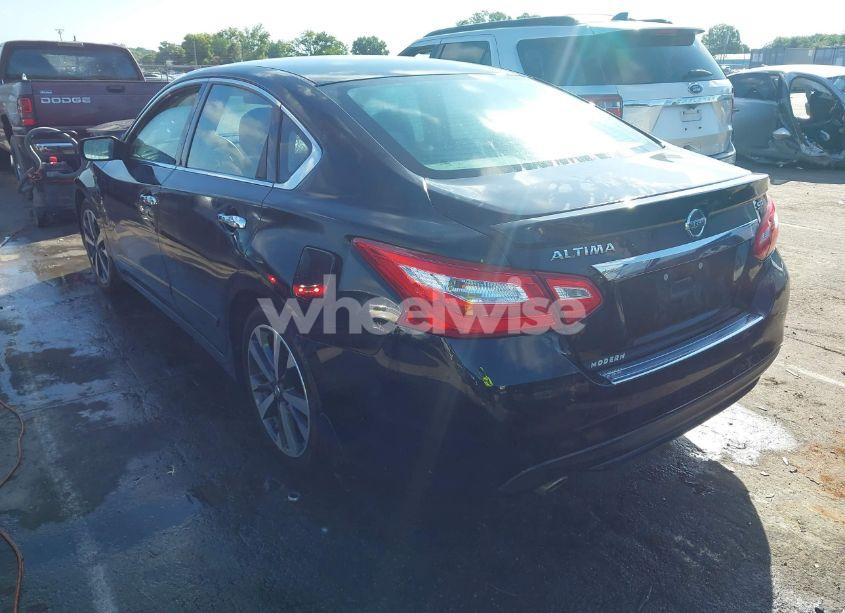 Photo 3 of 2016 Nissan Altima 2.5 SR (VIN 1N4AL3AP4GC254236)