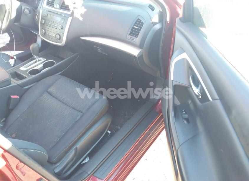 Photo 5 of 2016 Nissan Altima 2.5 (VIN 1N4AL3AP4GC264085)