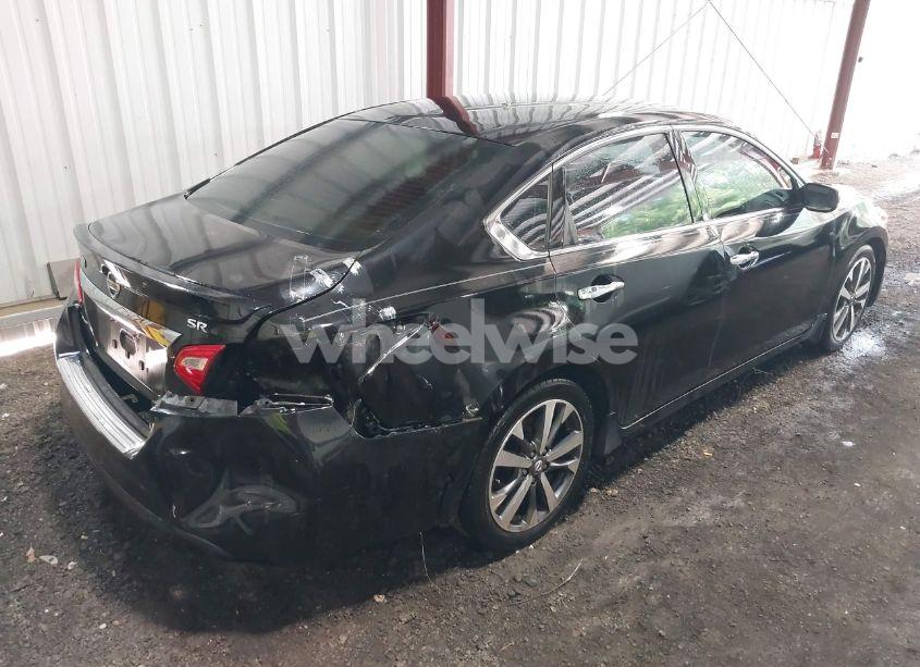 Photo 4 of 2016 Nissan Altima 2.5 SR (VIN 1N4AL3AP4GC278150)