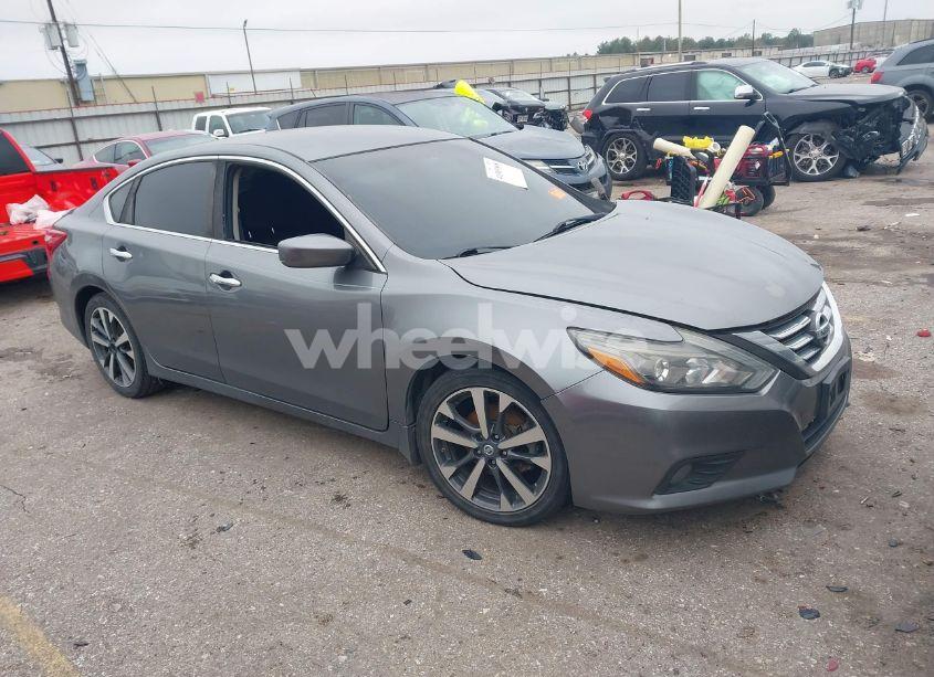 2016 Nissan Altima 2.5 SR (VIN 1N4AL3AP4GC288712) main photo