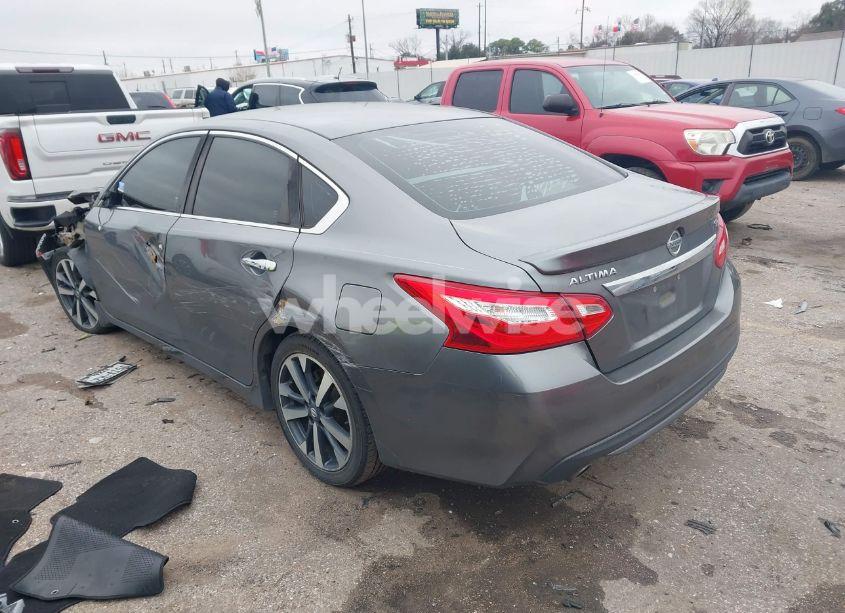 Photo 3 of 2016 Nissan Altima 2.5 SR (VIN 1N4AL3AP4GC288712)