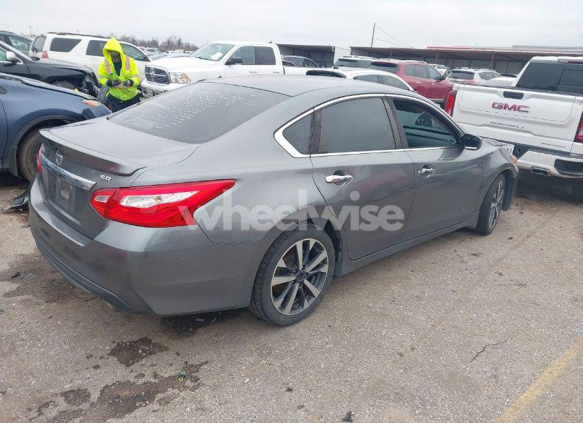 Photo 4 of 2016 Nissan Altima 2.5 SR (VIN 1N4AL3AP4GC288712)