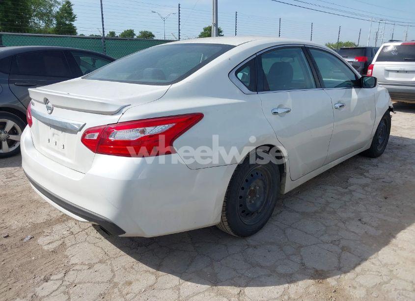 Photo 4 of 2016 Nissan Altima 2.5/2.5 S/2.5 SL/2.5 SR/2.5 SV (VIN 1N4AL3AP4GN318456)