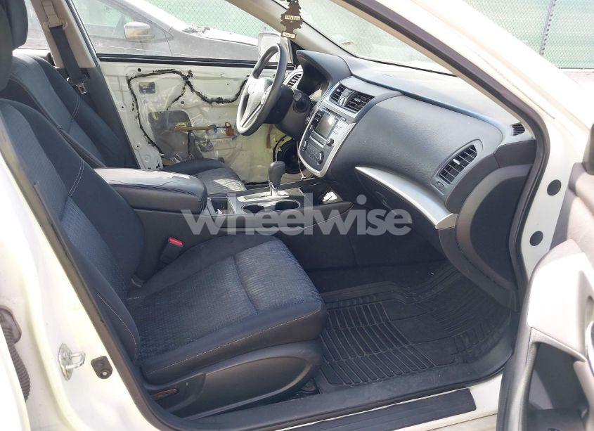 Photo 5 of 2016 Nissan Altima 2.5/2.5 S/2.5 SL/2.5 SR/2.5 SV (VIN 1N4AL3AP4GN318456)