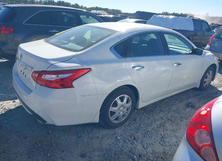 Photo 4 of 2016 Nissan Altima 2.5 S (VIN 1N4AL3AP4GN320000)