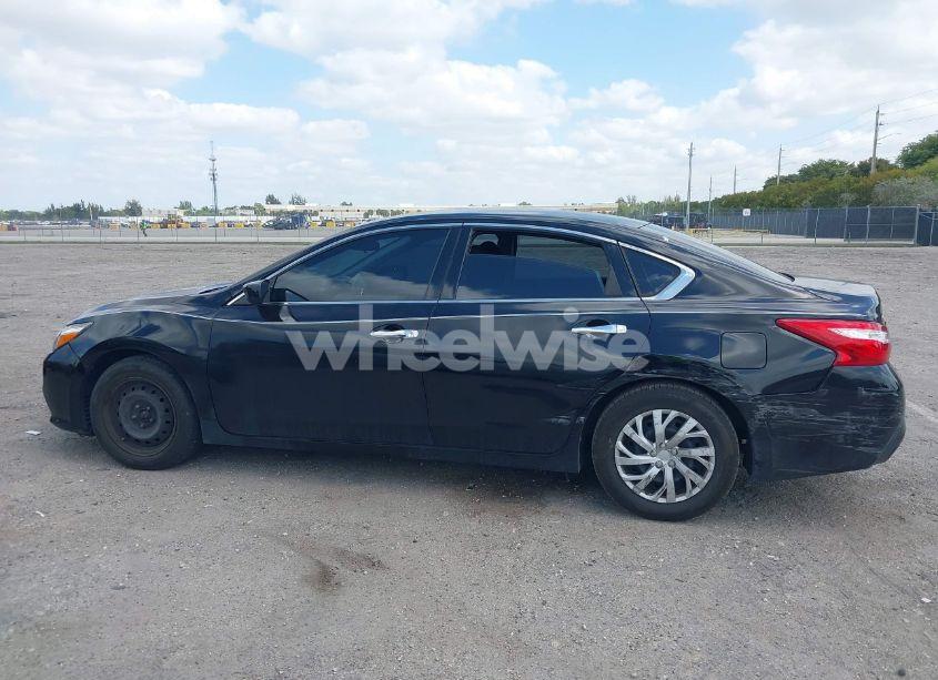 Photo 14 of 2016 Nissan Altima 2.5/2.5 S/2.5 SL/2.5 SR/2.5 SV (VIN 1N4AL3AP4GN326508)