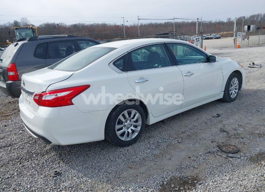 Photo 4 of 2016 Nissan Altima 2.5/2.5 S/2.5 SL/2.5 SR/2.5 SV (VIN 1N4AL3AP4GN327514)