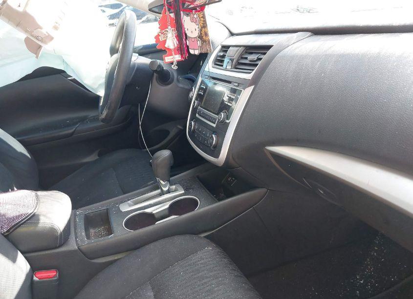 Photo 5 of 2016 Nissan Altima 2.5/2.5 S/2.5 SL/2.5 SR/2.5 SV (VIN 1N4AL3AP4GN348461)