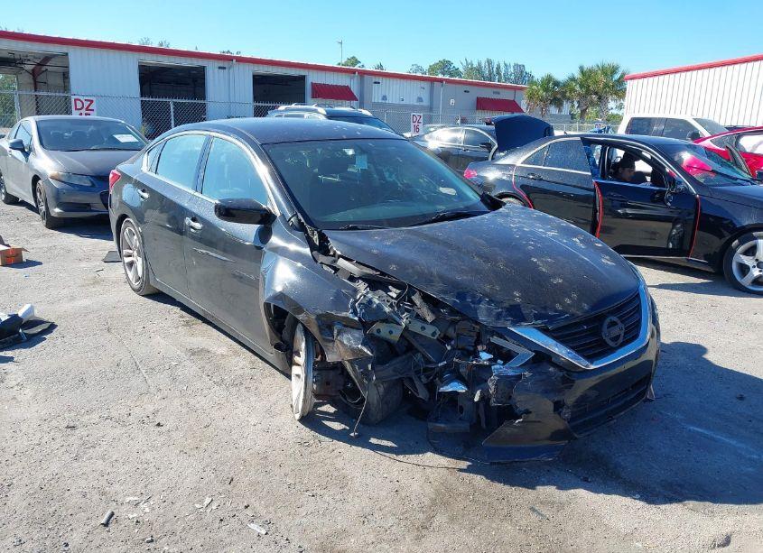 2016 Nissan Altima 2.5/2.5 S/2.5 SL/2.5 SR/2.5 SV (VIN 1N4AL3AP4GN352719) main photo