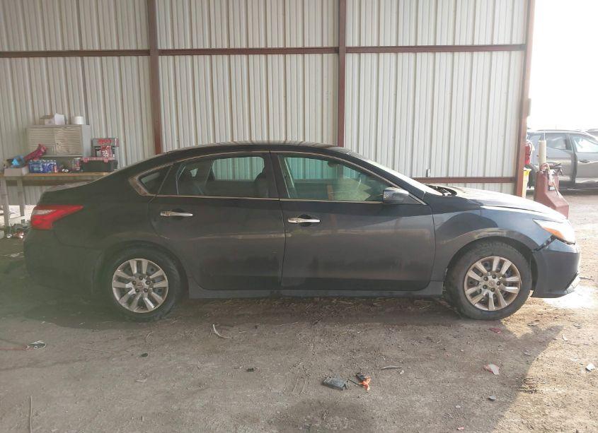 Photo 13 of 2016 Nissan Altima 2.5/2.5 S/2.5 SL/2.5 SR/2.5 SV (VIN 1N4AL3AP4GN356043)