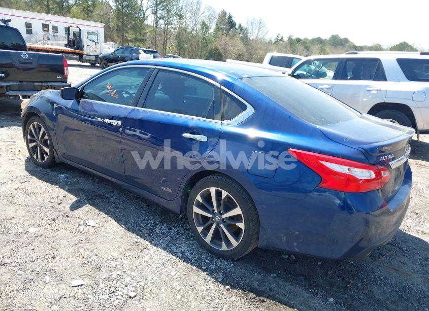 Photo 3 of 2016 Nissan Altima 2.5 SR (VIN 1N4AL3AP4GN374798)