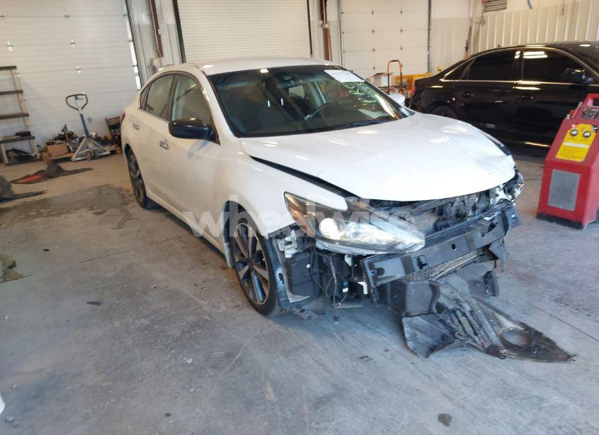 2016 Nissan Altima 2.5 SR (VIN 1N4AL3AP4GN392900) main photo