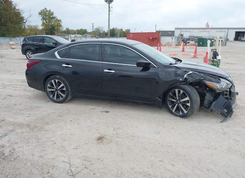 Photo 13 of 2017 Nissan Altima 2.5 SR (VIN 1N4AL3AP4HC108355)