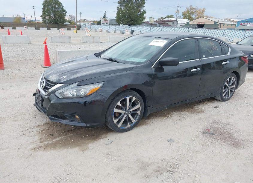 Photo 2 of 2017 Nissan Altima 2.5 SR (VIN 1N4AL3AP4HC108355)
