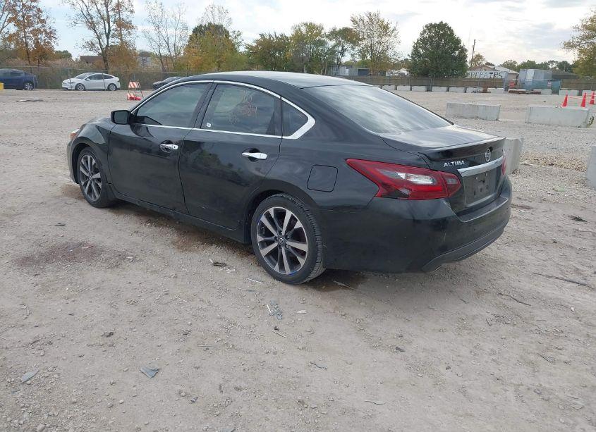 Photo 3 of 2017 Nissan Altima 2.5 SR (VIN 1N4AL3AP4HC108355)