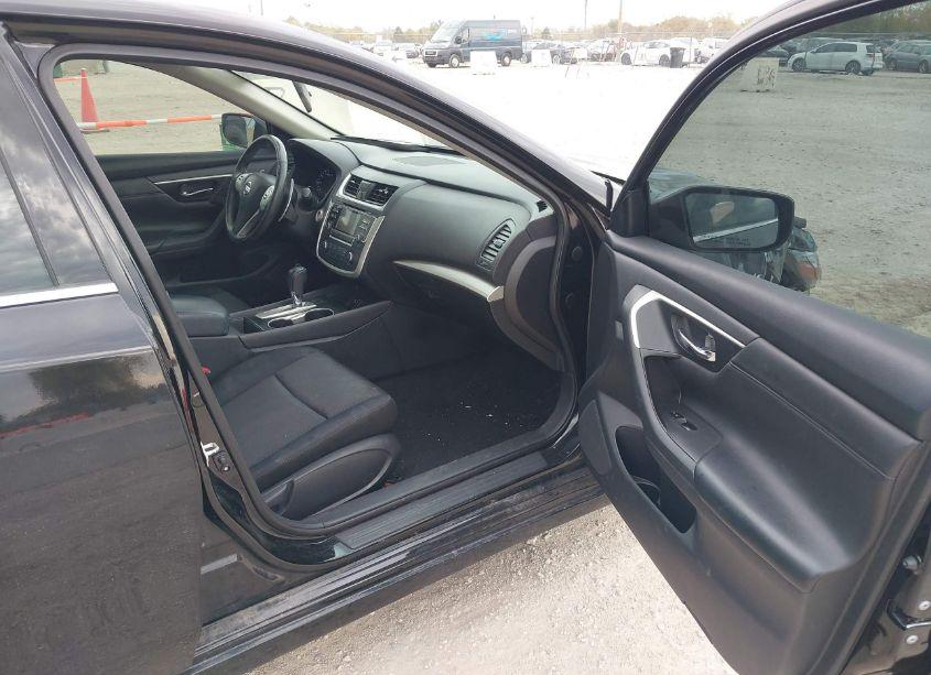 Photo 5 of 2017 Nissan Altima 2.5 SR (VIN 1N4AL3AP4HC108355)