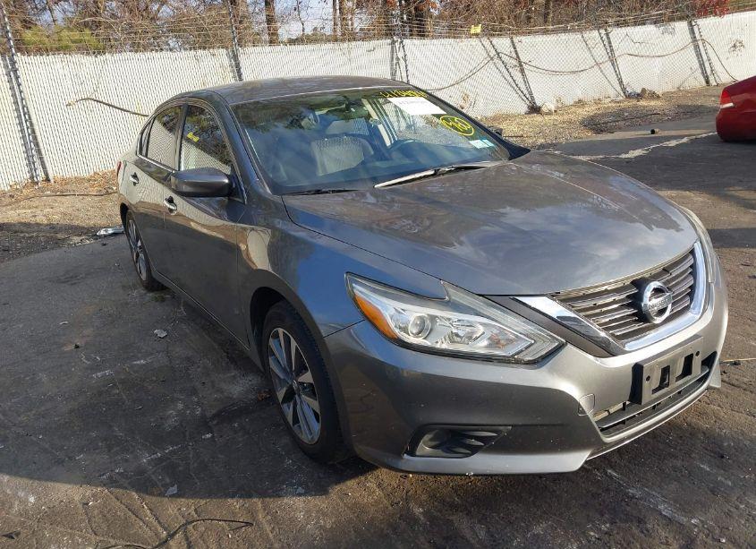 2017 Nissan Altima 2.5 SV (VIN 1N4AL3AP4HC109098) main photo