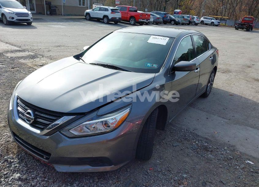 Photo 2 of 2017 Nissan Altima 2.5 SV (VIN 1N4AL3AP4HC109988)