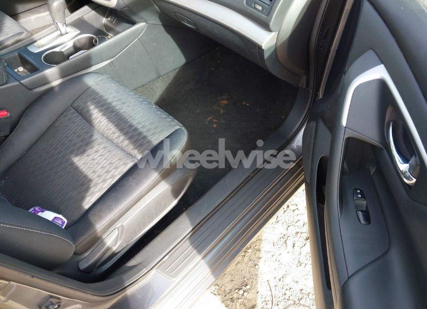 Photo 5 of 2017 Nissan Altima 2.5 SV (VIN 1N4AL3AP4HC109988)