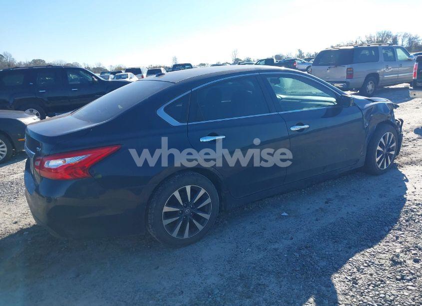 Photo 4 of 2017 Nissan Altima 2.5 SV (VIN 1N4AL3AP4HC110302)