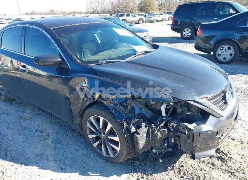 Photo 6 of 2017 Nissan Altima 2.5 SV (VIN 1N4AL3AP4HC110302)