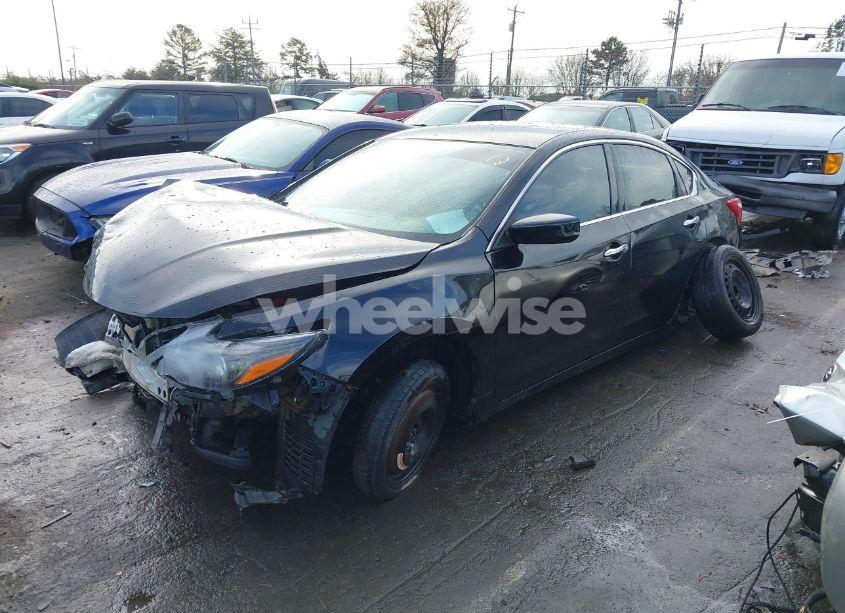 Photo 2 of 2017 Nissan Altima 2.5/2.5 S/2.5 SL/2.5 SR/2.5 SV (VIN 1N4AL3AP4HC115032)