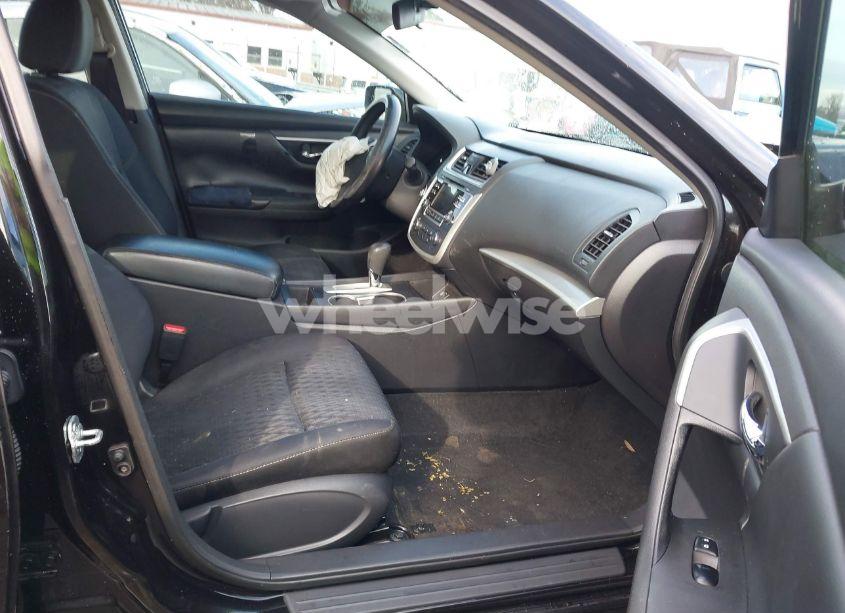 Photo 5 of 2017 Nissan Altima 2.5/2.5 S/2.5 SL/2.5 SR/2.5 SV (VIN 1N4AL3AP4HC115032)