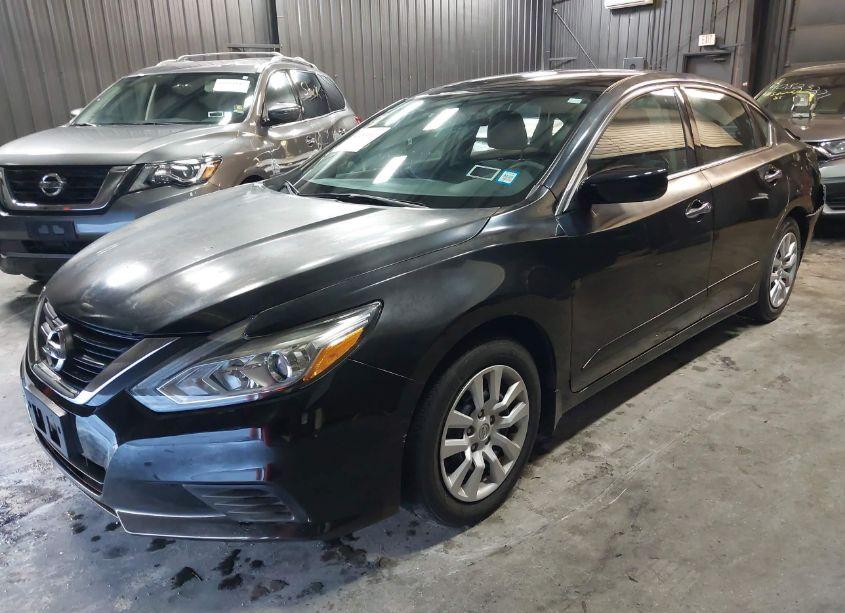 Photo 2 of 2017 Nissan Altima 2.5 S (VIN 1N4AL3AP4HC116715)