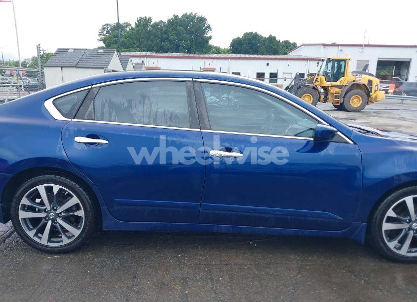 Photo 13 of 2017 Nissan Altima 2.5 SR (VIN 1N4AL3AP4HC117394)