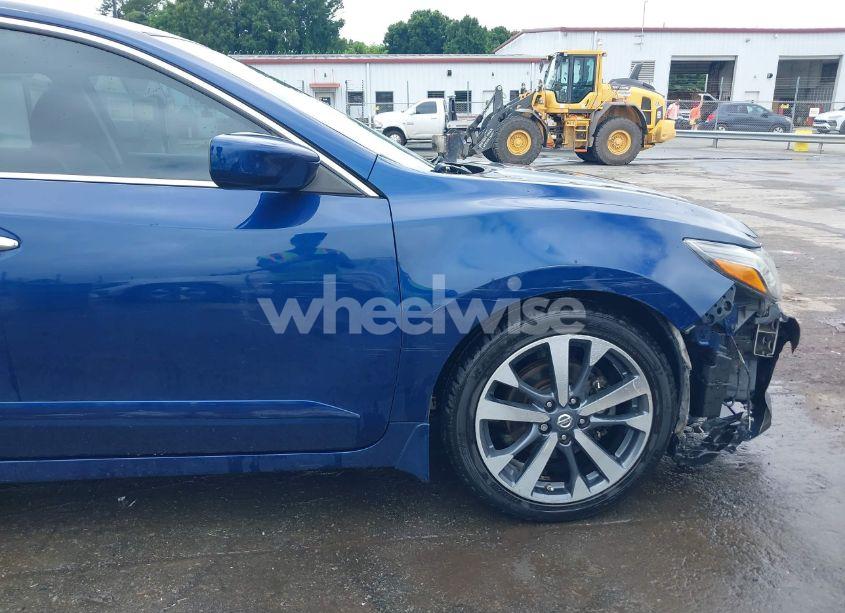 Photo 17 of 2017 Nissan Altima 2.5 SR (VIN 1N4AL3AP4HC117394)