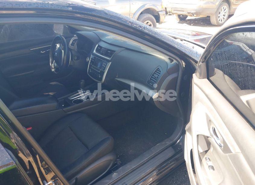 Photo 5 of 2017 Nissan Altima 2.5 SR (VIN 1N4AL3AP4HC122773)