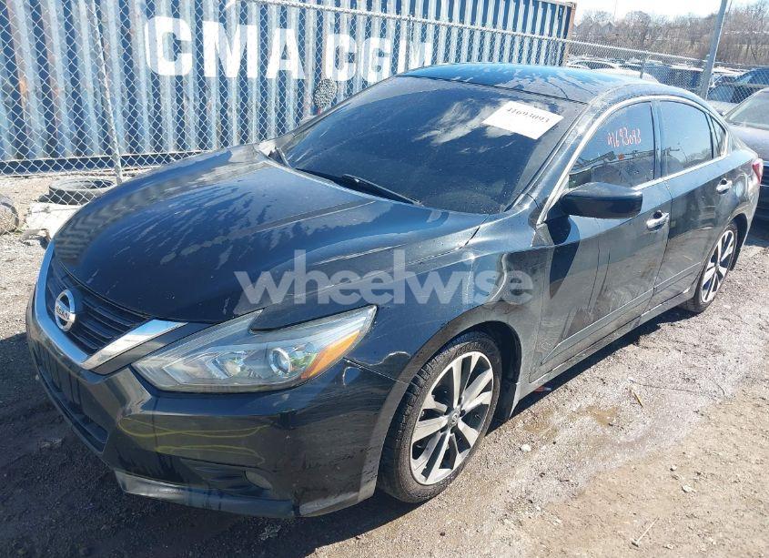 Photo 6 of 2017 Nissan Altima 2.5 SR (VIN 1N4AL3AP4HC122773)