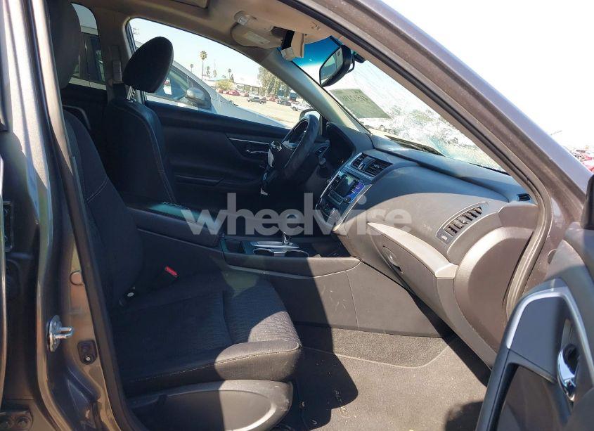 Photo 5 of 2017 Nissan Altima 2.5 SV (VIN 1N4AL3AP4HC131344)