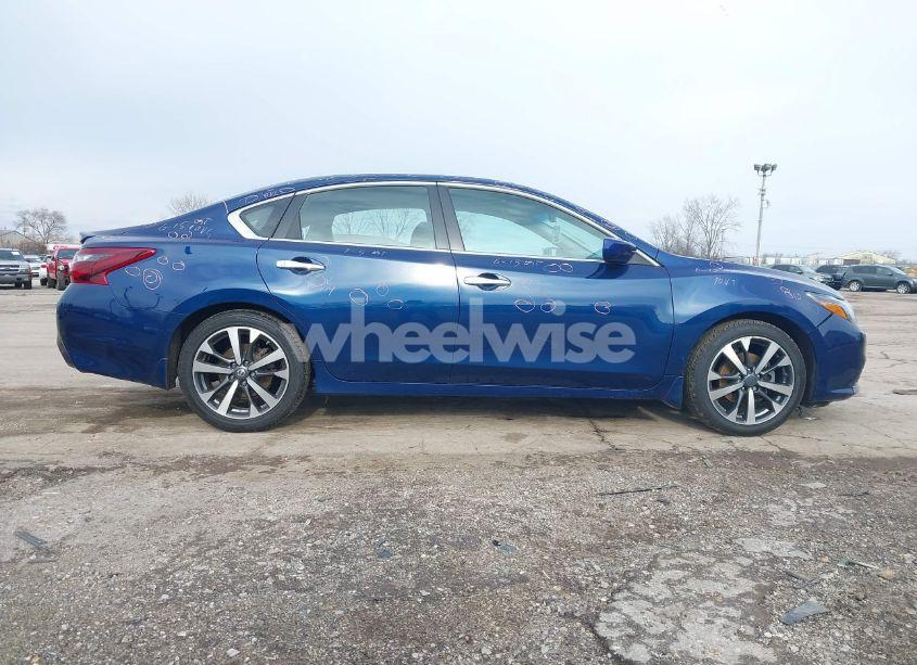 Photo 13 of 2017 Nissan Altima 2.5 SR (VIN 1N4AL3AP4HC131957)