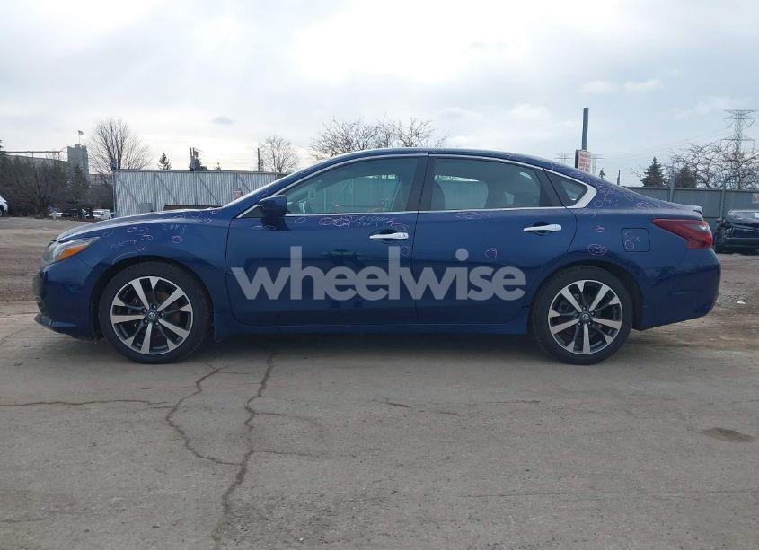 Photo 14 of 2017 Nissan Altima 2.5 SR (VIN 1N4AL3AP4HC131957)