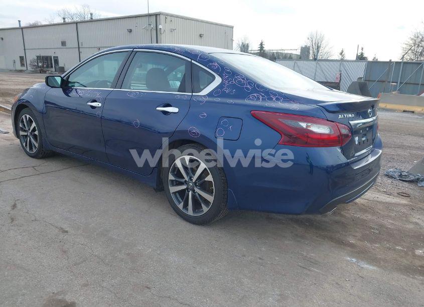 Photo 3 of 2017 Nissan Altima 2.5 SR (VIN 1N4AL3AP4HC131957)