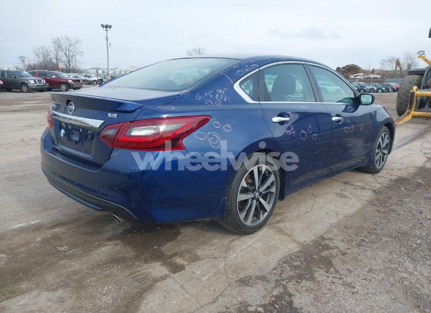 Photo 4 of 2017 Nissan Altima 2.5 SR (VIN 1N4AL3AP4HC131957)