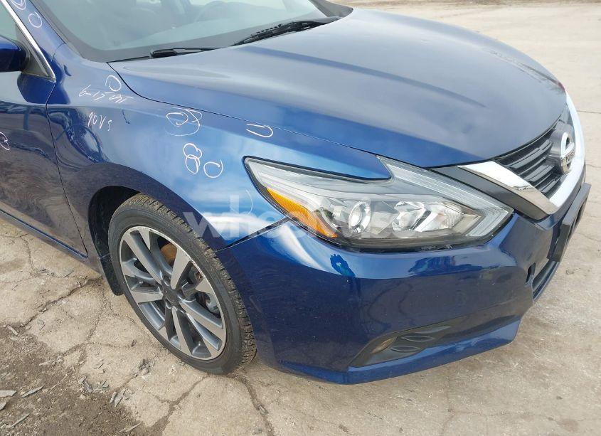 Photo 6 of 2017 Nissan Altima 2.5 SR (VIN 1N4AL3AP4HC131957)