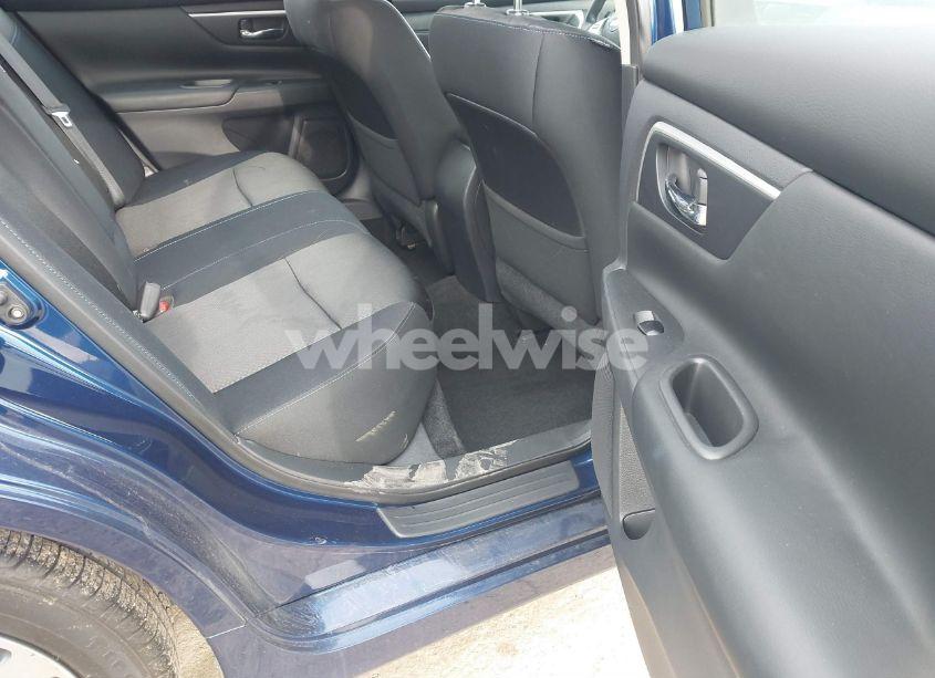 Photo 8 of 2017 Nissan Altima 2.5 SR (VIN 1N4AL3AP4HC131957)