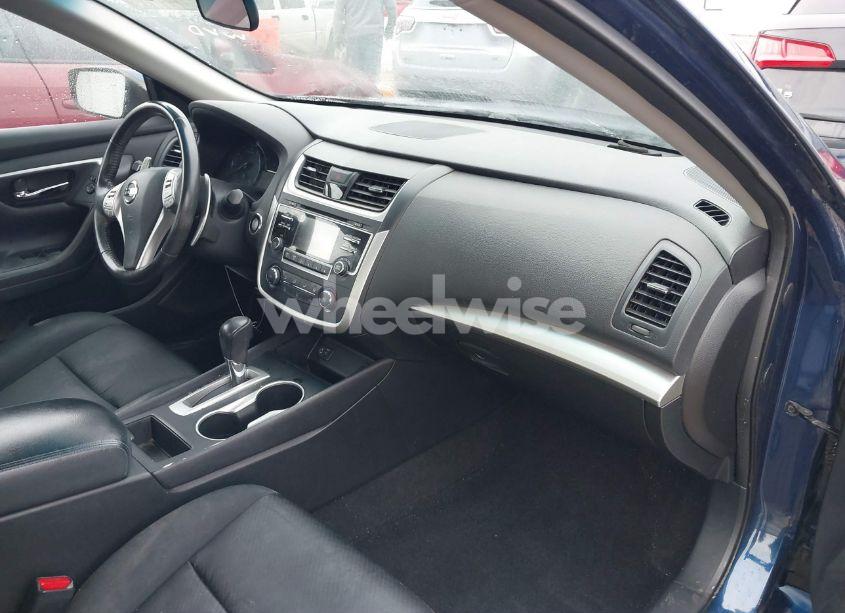 Photo 5 of 2017 Nissan Altima 2.5 SR (VIN 1N4AL3AP4HC132784)